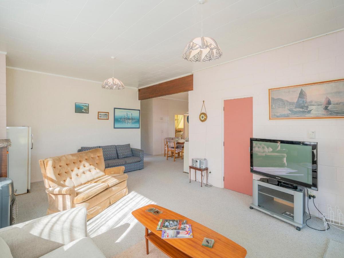 Cosy At Cooks - Cooks Beach Downstairs Unit 外观 照片