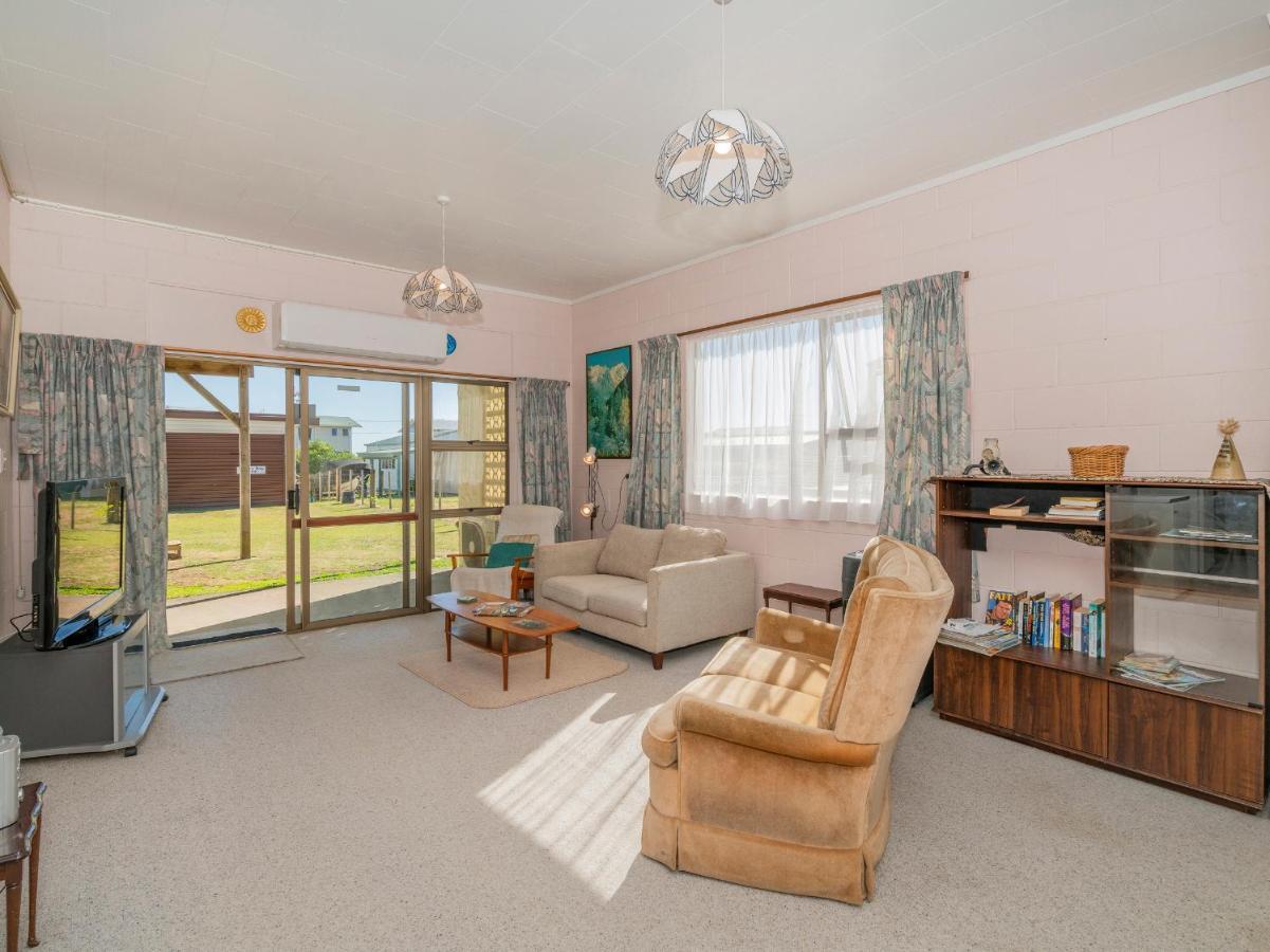 Cosy At Cooks - Cooks Beach Downstairs Unit 外观 照片